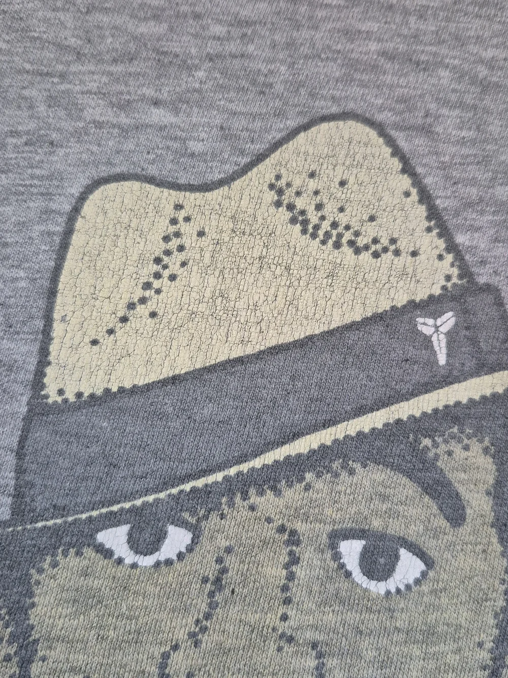Nike Grey Men's Short Sleeve Tee with Cartoon Duo Graphic Lebron And Kobe